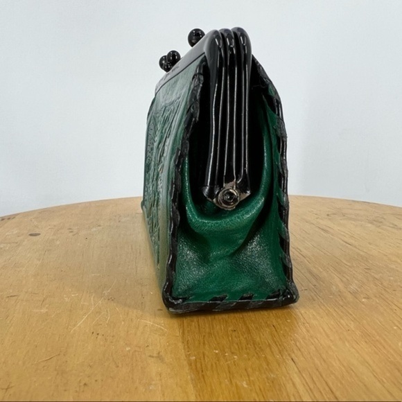 Handmade in Mexico vintage tooled green kiss lock change purse - Picture 3 of 16